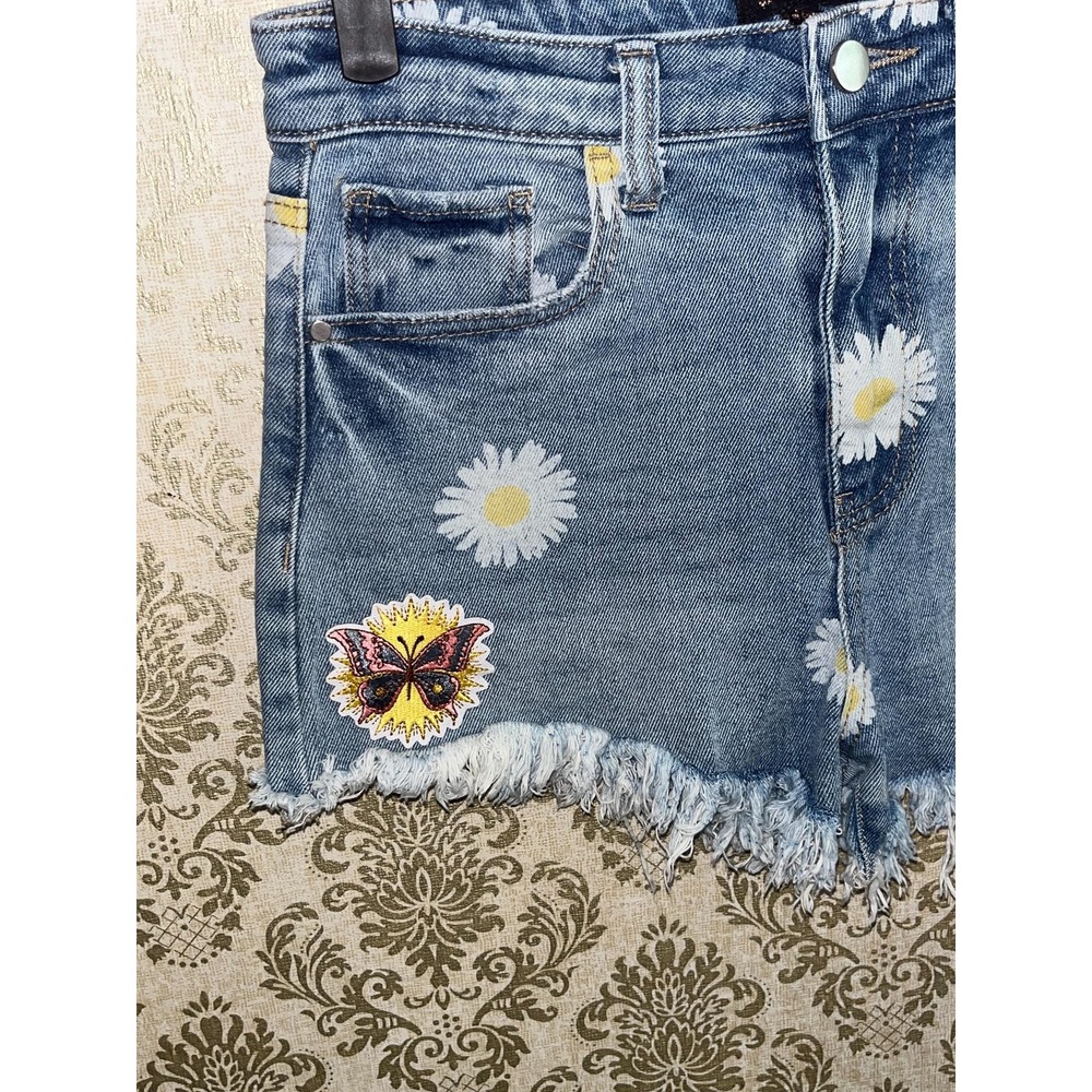 Material Girl Daisy Women's Shorts DIY Upcycled OOAK Sz. 5 Boho Fesival - Picture 7 of 10
